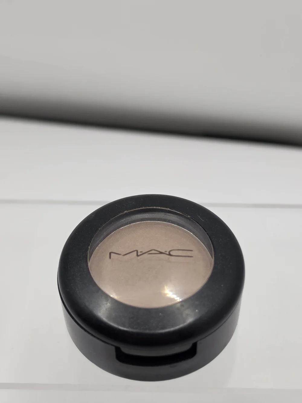 LIMITED EDITION MAC Eyeshadow Single- 